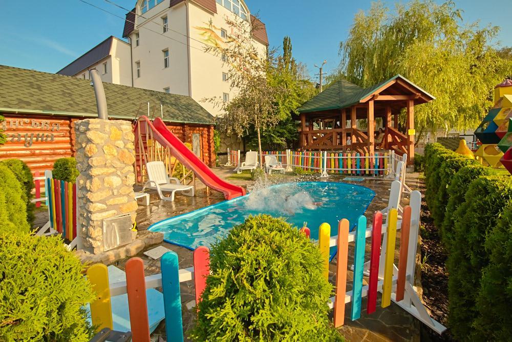 Hotel Panorama Kremenets' Exterior photo